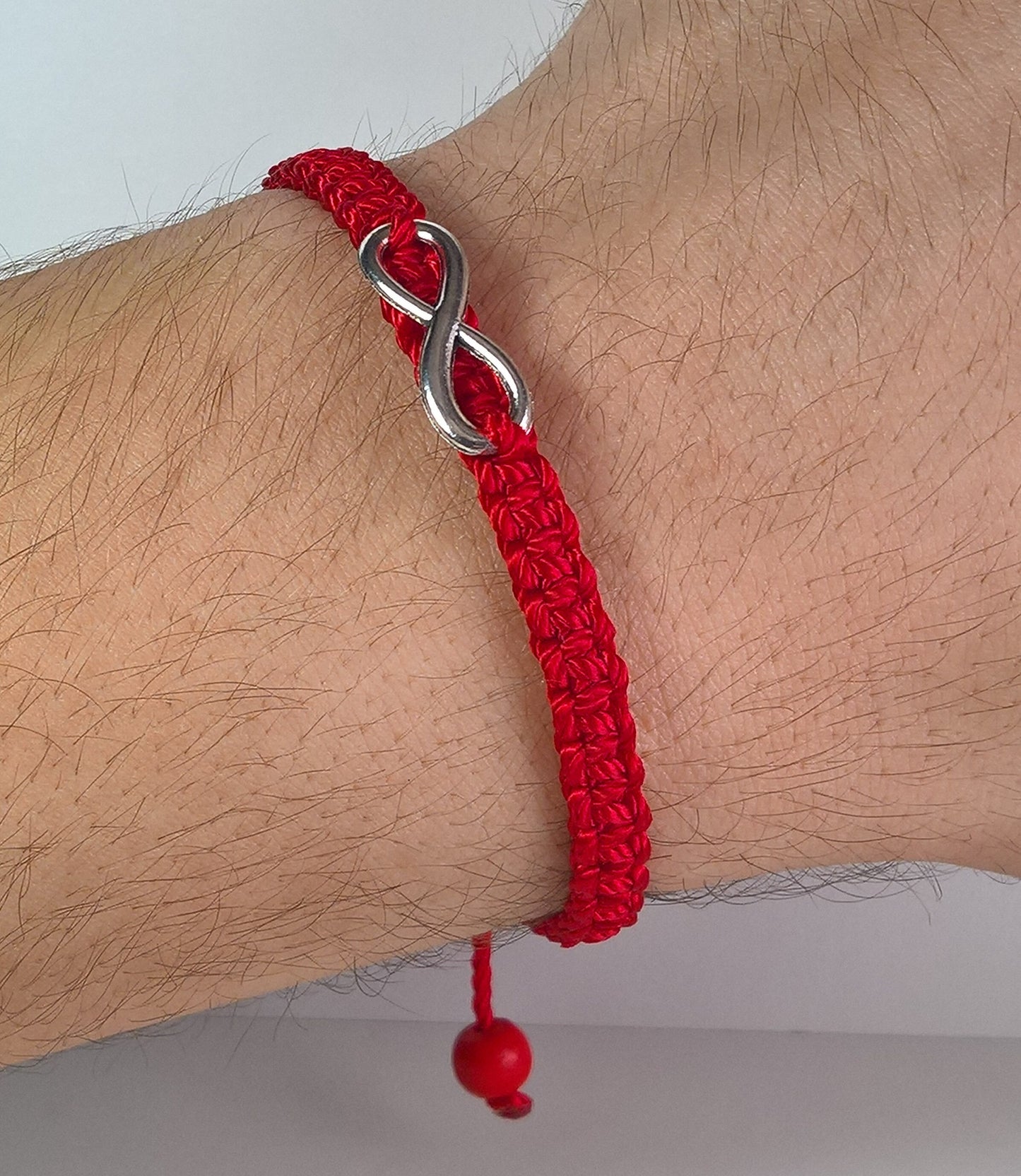 Beautiful infinity red string bracelet, adjustable for man and woman