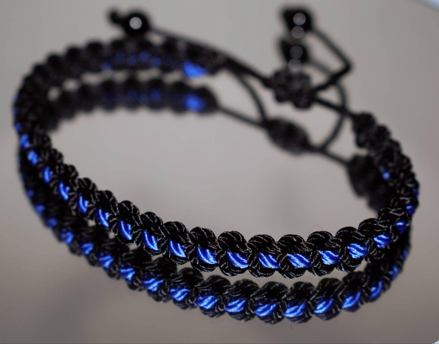 Police Thin blue line bracelet, thin blue line bracelet -support Police wristband -braided -new -adjustable for man and woman