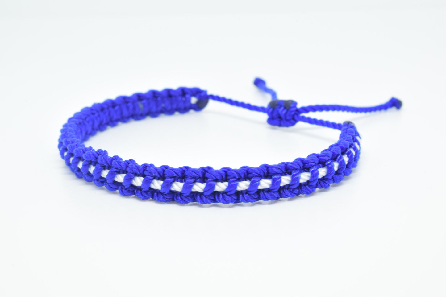 Blue bracelet with a white line -braided bracelet -support wristband -braided blue with white bracelet -new -adjustable for man and woman