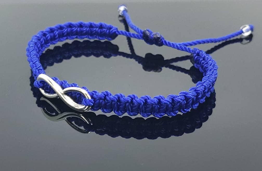 Beautiful infinity blue string bracelet, braided blue infinity adjustable, blue bracelet, blue friendship bracelet, blue unisex bracelet