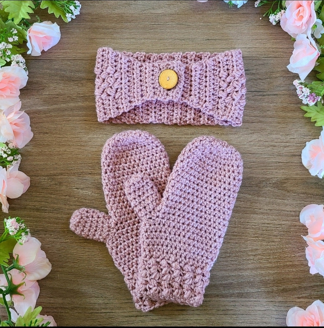 Earwarmer and mittens set