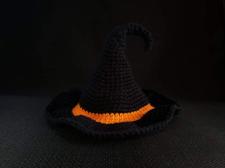 Set of pumpkins with witch hat Halloween decor